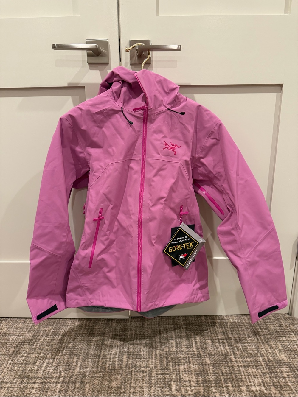 Arc'teryx Waterproof Beta Ski Jacket NWT - Picture 2 of 5